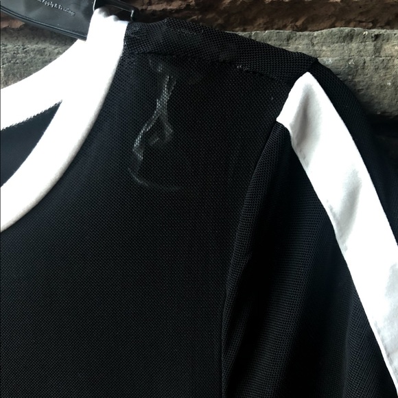 Short fitted dress - Picture 4 of 4